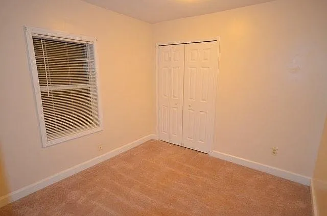89 Marion Ave — Photo 10