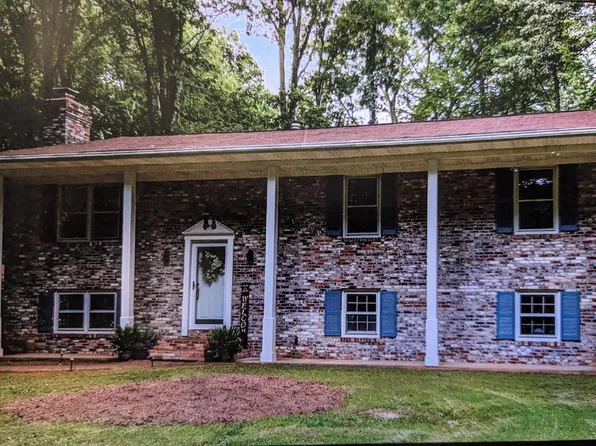 11100 Ravine Dr, Manassas, VA 20111