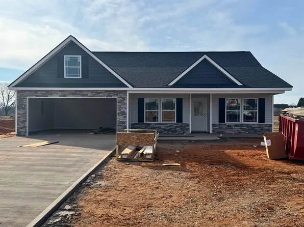 107 Crooked Tree Dr, Gaffney, SC 29341