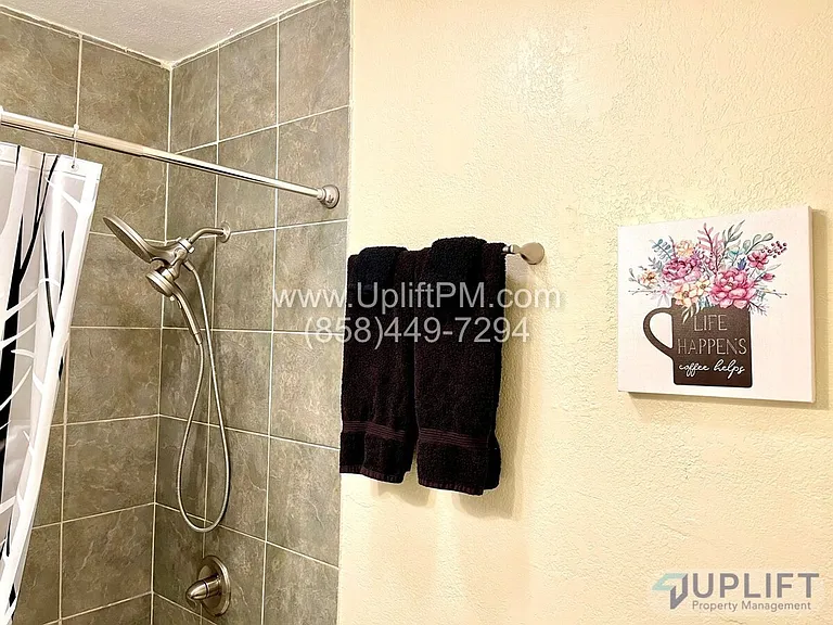 4829 Castle Ave — Photo 16