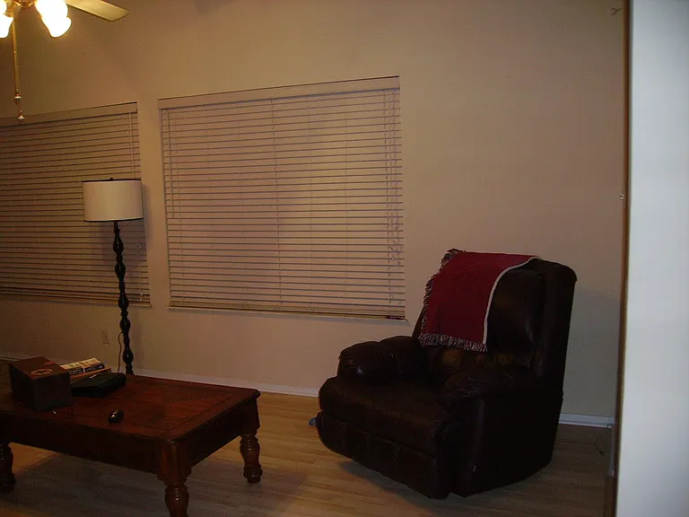10814 Tryon Dr — Photo 3