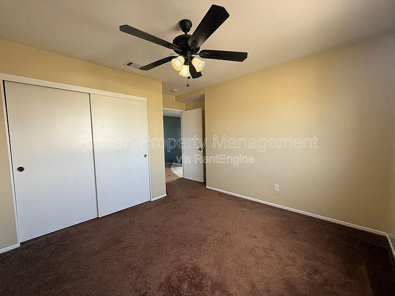 1540 Pyramid Ave — Photo 16