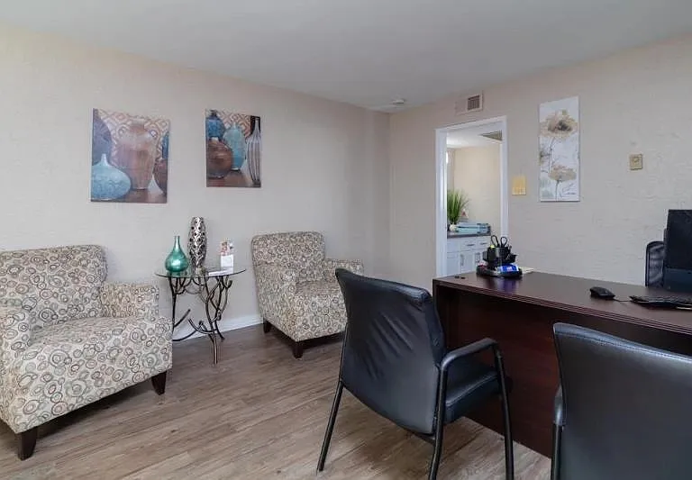 Mosaic at Western Apartments Homes — Photo 38