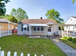 305 W 34th St, Anderson, IN 46013