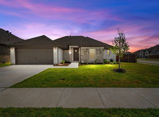 1102 Misty Ridge Dr, Justin, TX 76247