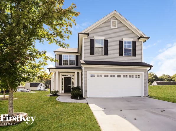 111 Twisted Cypress Ln