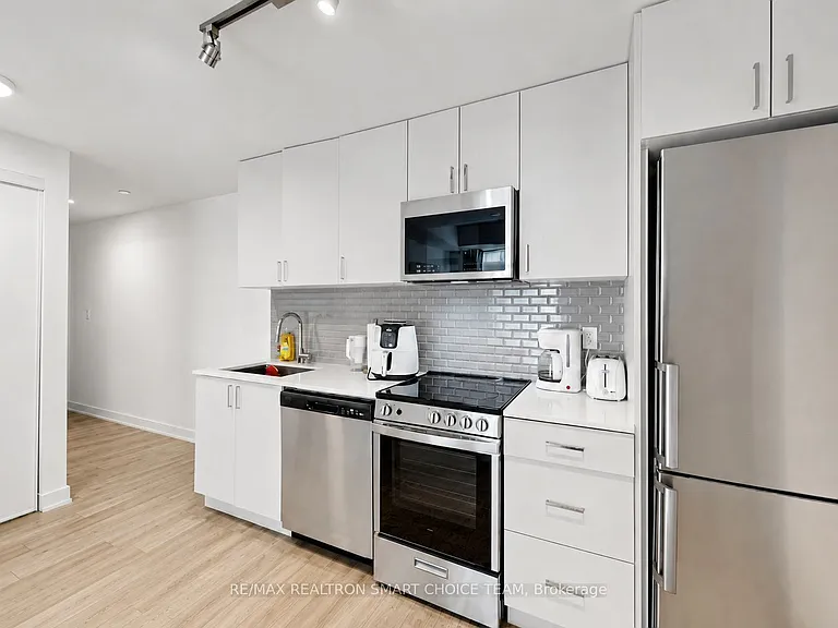 1005 Dundas St E #364 — Photo 10