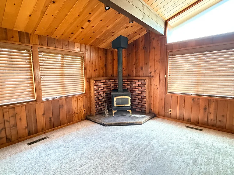 25316 Marion Ridge Dr — Photo 3