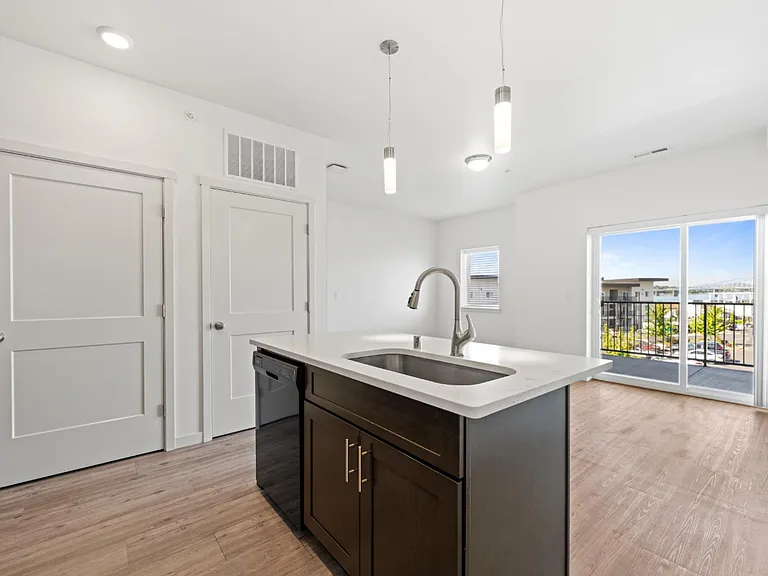 Columbia River Walk Apartments — Photo 83