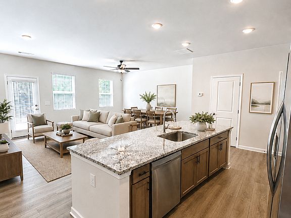 4th image of 520 Hayes Ln