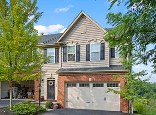 239 Noble Woods Dr, Coraopolis, PA 15108