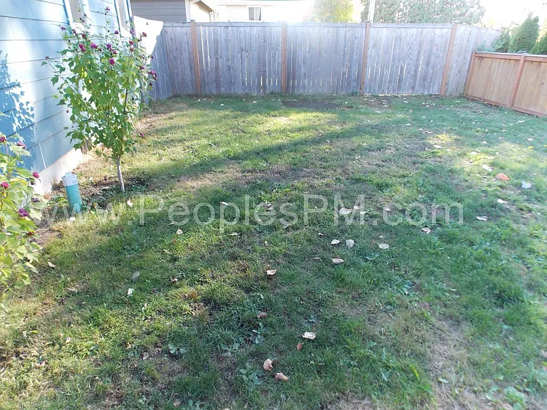 6709 NE 2nd Pl — Photo 10
