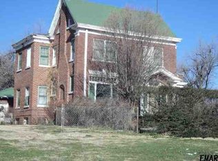 901 Cedar St, Perry, OK 73077