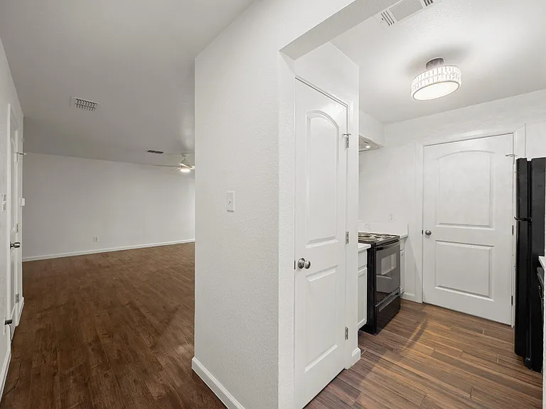 6821 Old Quarry Ln — Photo 5