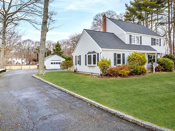2nd image of 240 Oakwood Ave