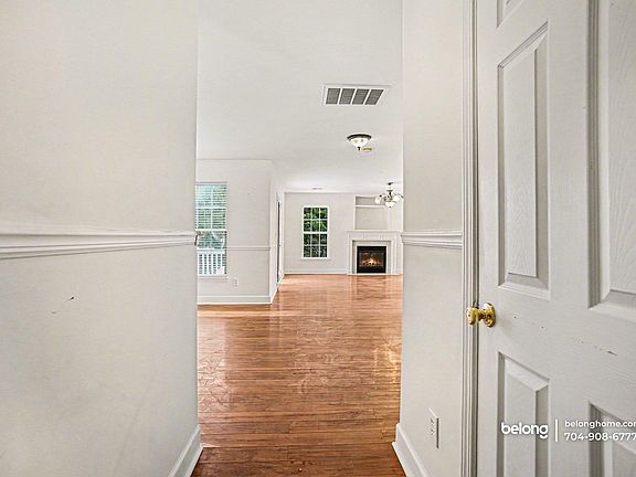 3rd image of 3123 Glen Robin Ct