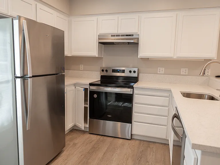 5229 SW 174th Ter #5229 — Photo 5