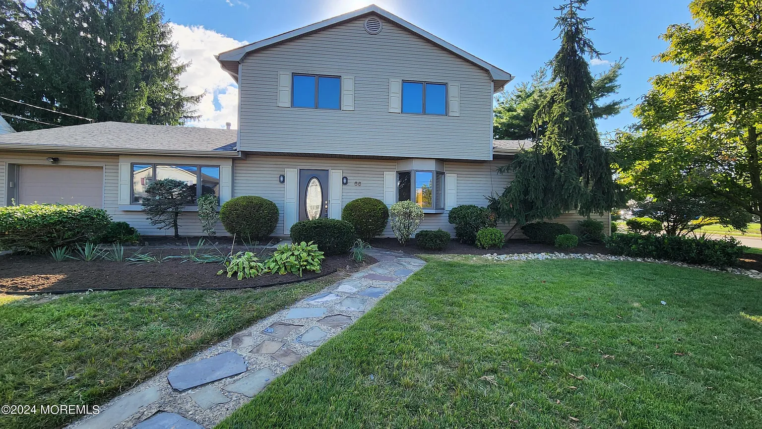 66 Cresci Boulevard photo 1