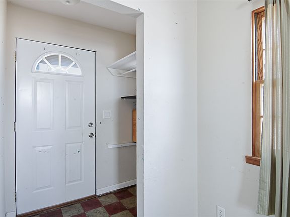4th image of 615 Vine Street