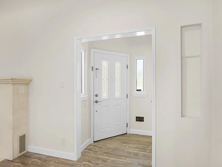 1635 Grandview Ave — Photo 4