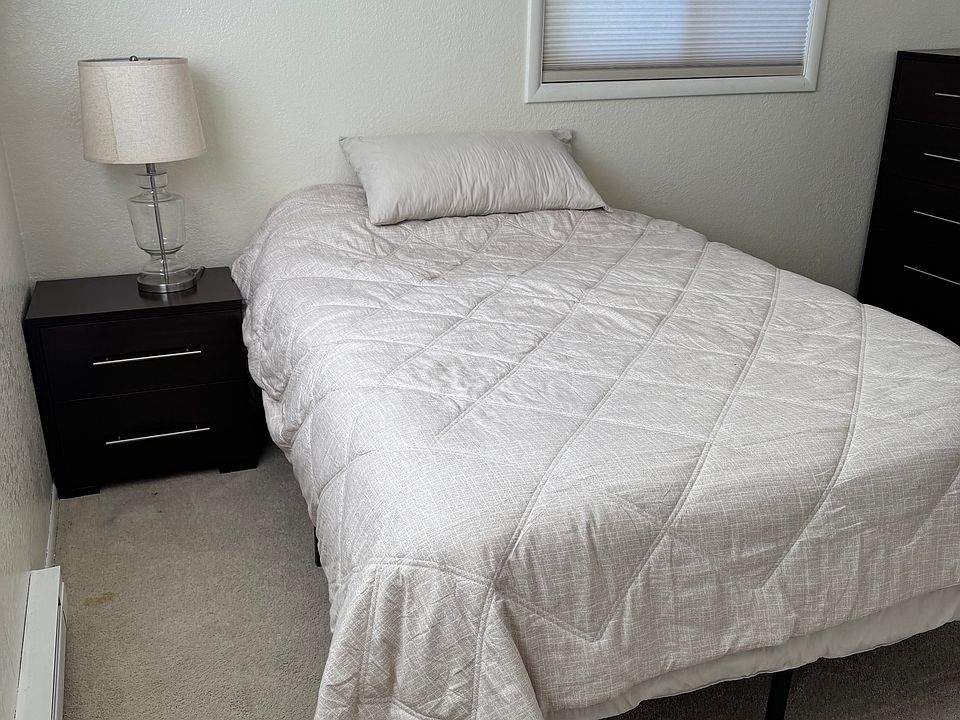 1st image of 416 Chinook Ave #1
