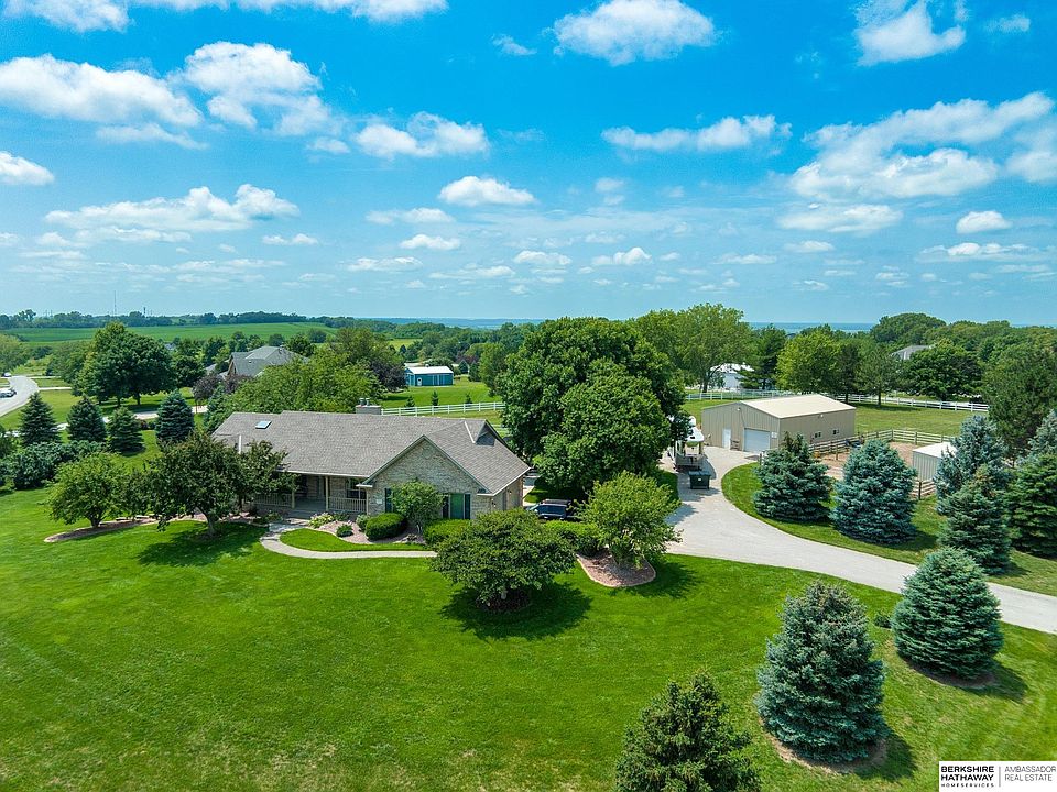 1st image of 22335 Pine Hill Dr