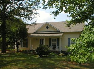 1607 Briarwood Dr, Lawrenceburg, TN 38464