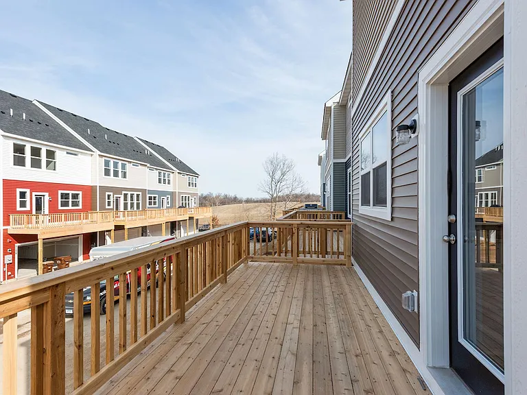 5182 Hampton St NE — Photo 32