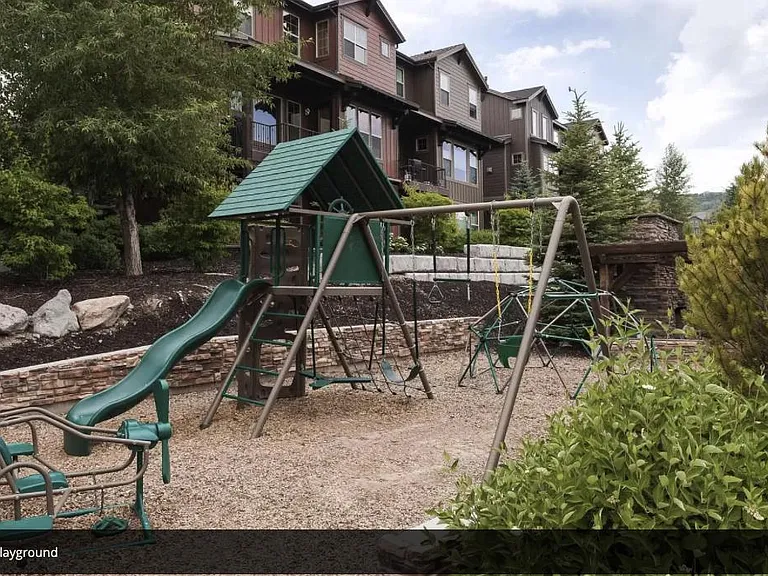 13319 N Highmark Ct — Photo 22
