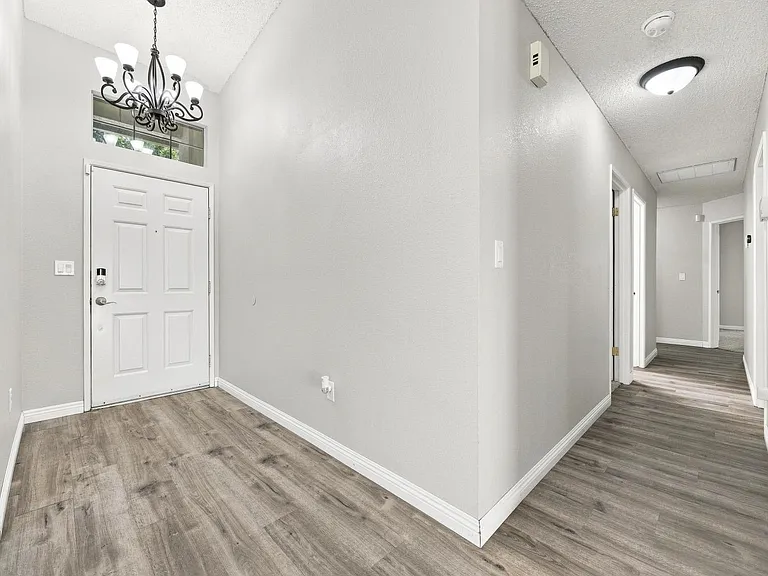 805 Harvest Creek Rd — Photo 4