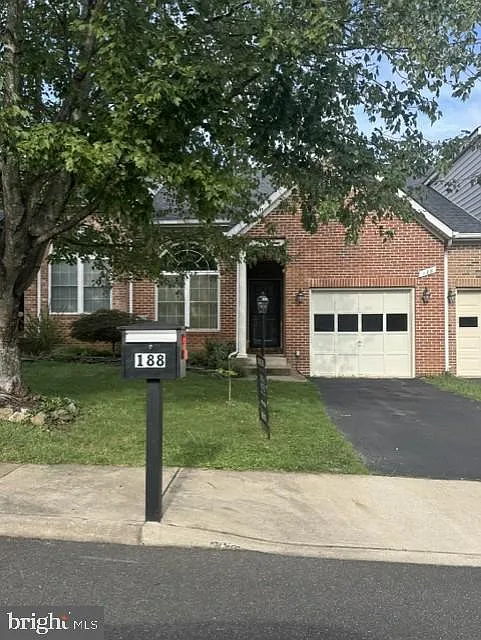 188 N View Cir