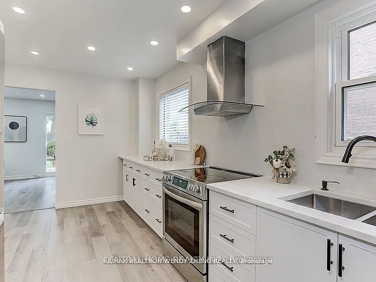 12 Woolen Mill Rd — Photo 11