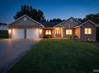 1208 Hollow Oak Ct, Sainte Genevieve, MO 63670