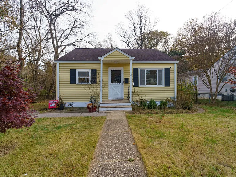 4400 Garrett Park Rd — Photo 2