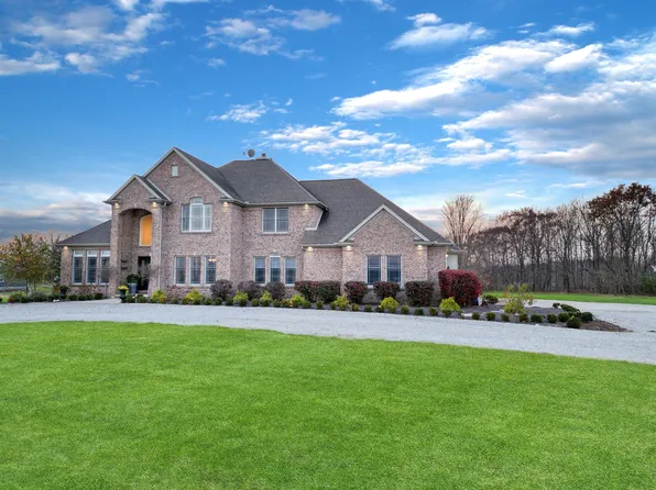 23982 Ron Smith Memorial Hwy, Hudson, IL 61748