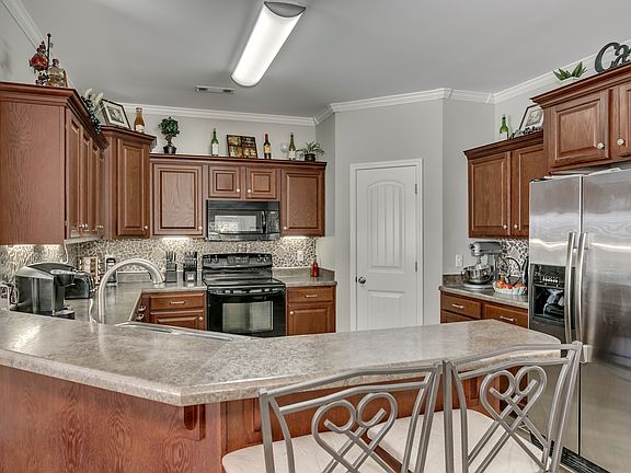 3rd image of 11913 Hidden Forest Ln