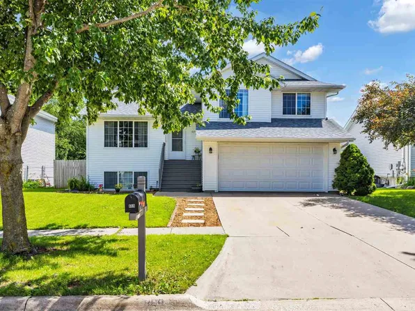 869 Augusta Cir, North Liberty, IA 52317