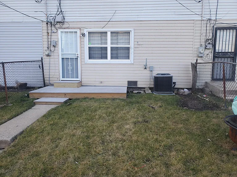 S Vincennes Ave — Photo 4