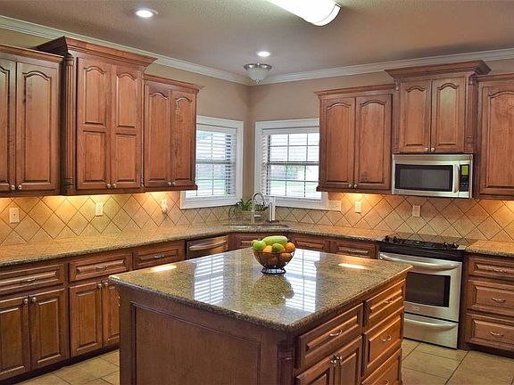 2nd image of 5701 Clearwood Trl