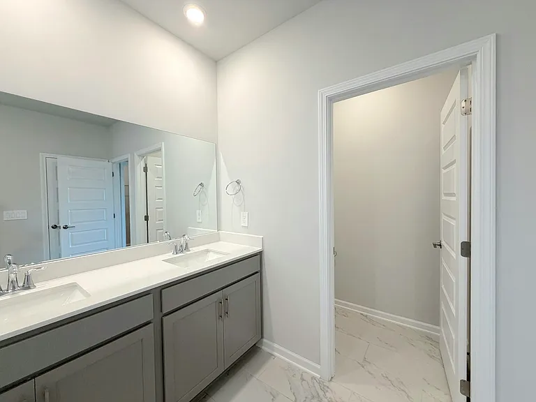 17969 Longleaf Dr — Photo 23