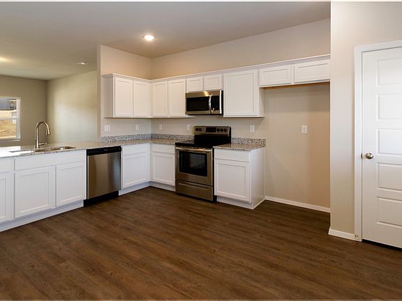 3rd image of 3044 W Azurite St