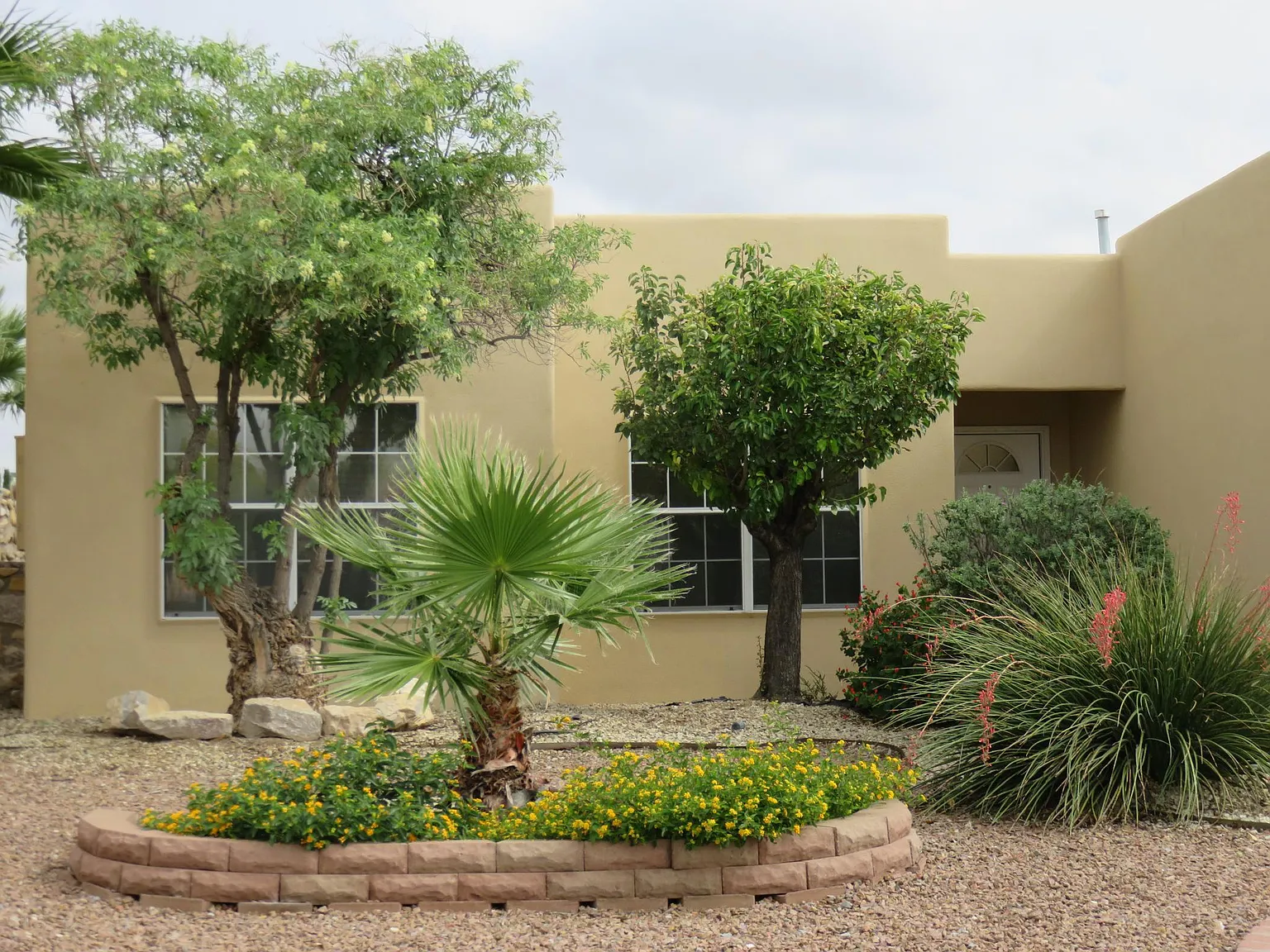 3 bed, 1337 sqft, $1,700 — Photo 2