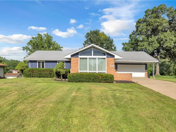 2970 Olympia Dr, Decatur, IL 62521