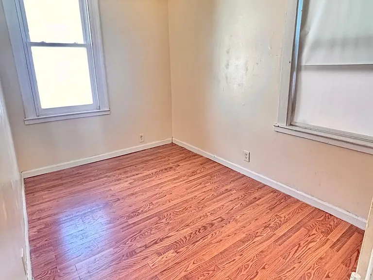32 Harrison Ave — Photo 14