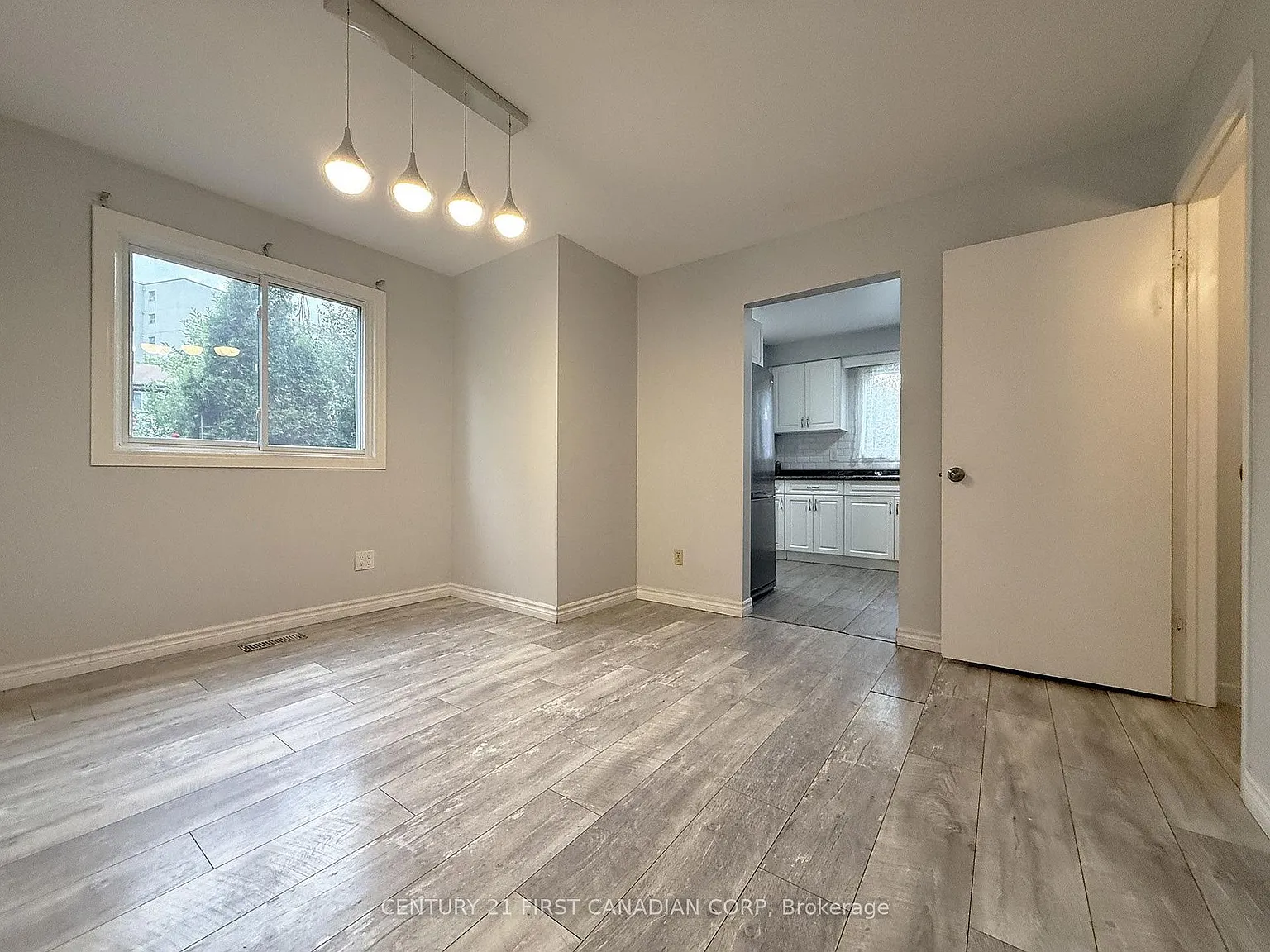 3 bed, $2,400 — Photo 3
