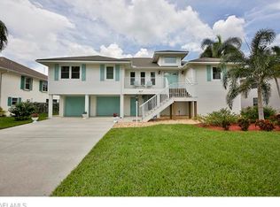 11530 Isle Of Palms Dr, Fort Myers Beach, FL 33931