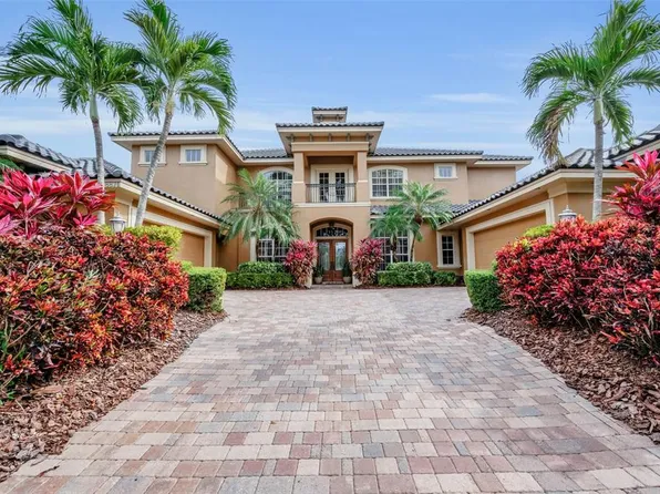 8871 Silverthorn Rd, Seminole, FL 33777