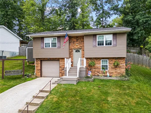 37 Beaver Dr, Hurricane, WV 25526