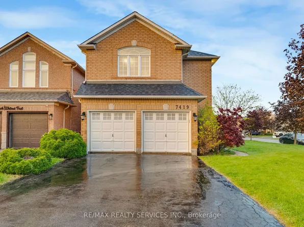 7419 Black Walnut Trl, Mississauga, ON L5N 8A4