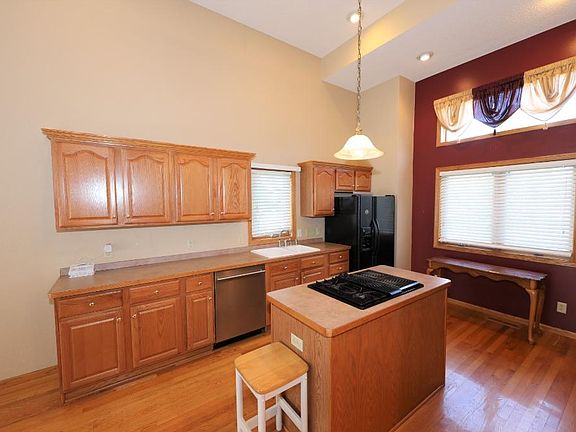 4th image of 1388 Pheasant Hills Dr